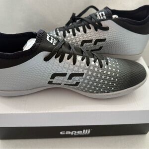Capelli Sport Indoor Soccer Cleats. Black and Silver Men's Size 7.5